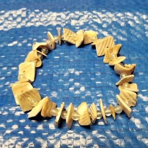 💎🔥HOST PICK🔥Handmade shell bracelet
